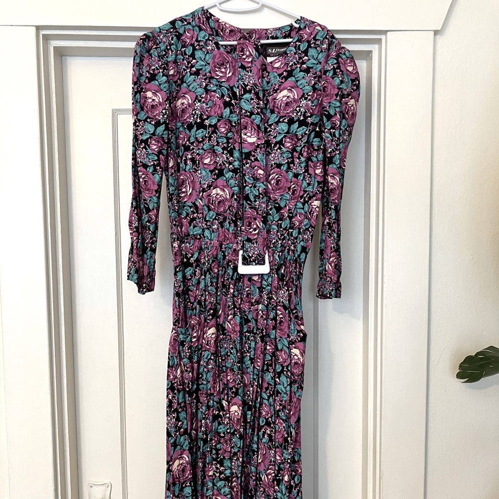 S.L. Fashions - Vintage Floral Long Sleeve Dress